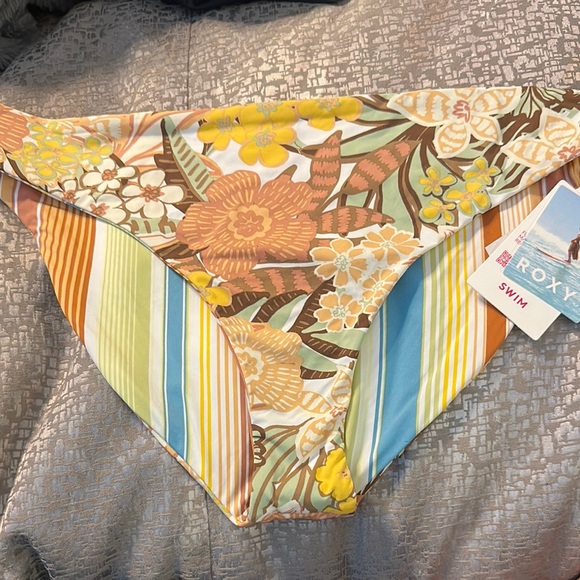 Roxy Playa Paradise Multicolor Reversible Floral & Striped Hipster Bikini Bottom - Picture 11 of 11